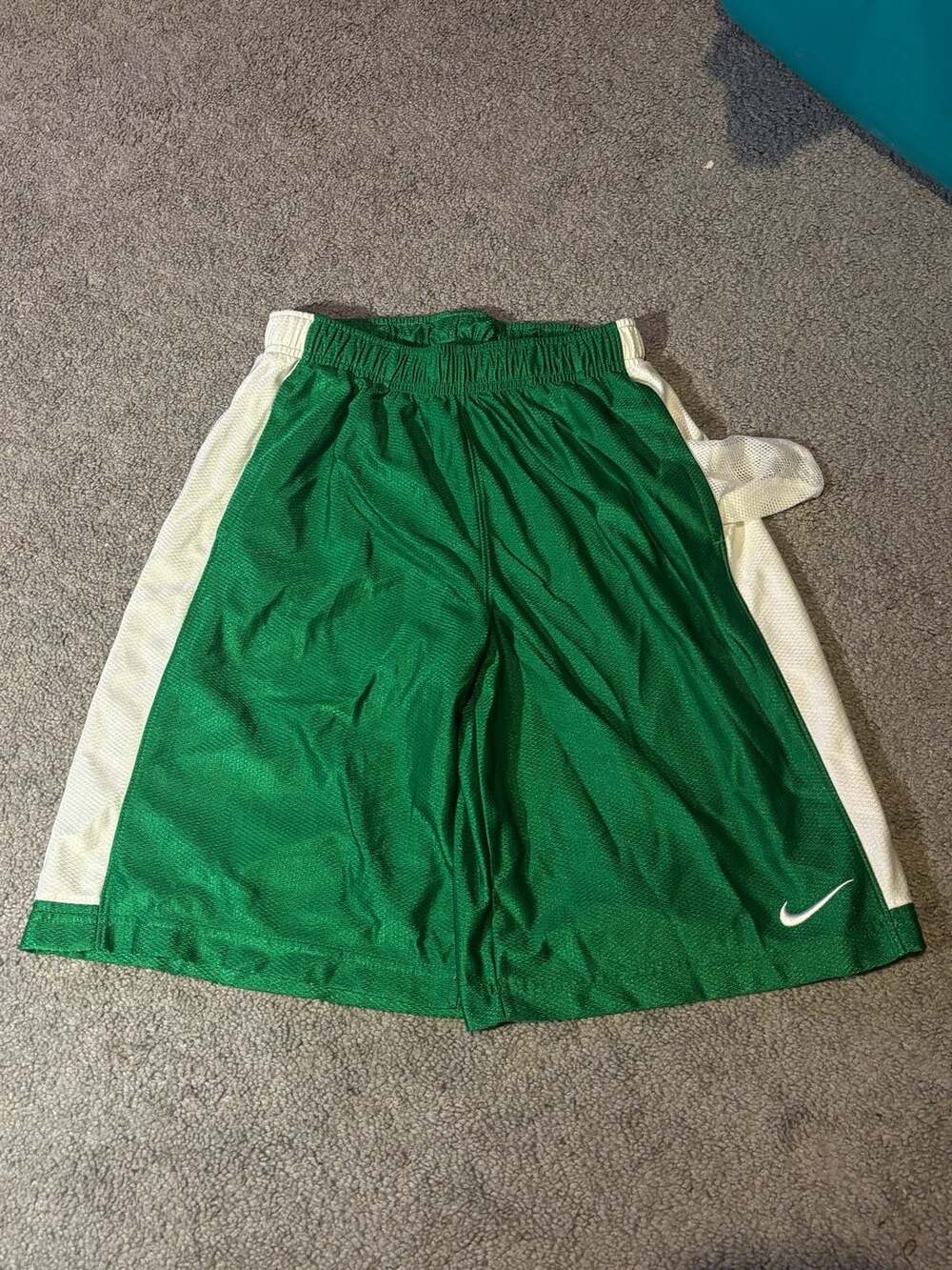 Nike Green and White Mesh Basketball Training Shorts Mens Large